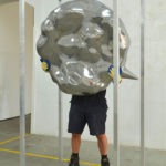 <p><strong>Beschichtung:</strong> <strong>Oberfläche verdichtet, PS Spritzmetall Aluminium, hochglänzend poliert<br />
</strong>Jürgen Drescher, Sprechblase/Speech bubble, 2011/2013<br />
mix media, 105 x 105 x 37 cm, with Bianca Lamelas and Peter Stücker, Photo by: Christian Jähn</p>
