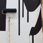 <p><strong>Coating: Solidified surface, chrome optics gold, sealed with clear coat<br />
</strong>Eckart Hahn, 2011, Mixed media, 500 x140 x 250 cm<br />
Courtesy: Pablo´s Birthday, New York und Galerie Wagner + Partner, Berlin</p>
