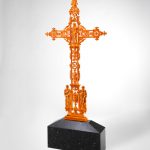 <p><strong>Coating: Chrome optics orange<br />
</strong>Anselm Reyle, cross, 2007, bronze</p>
